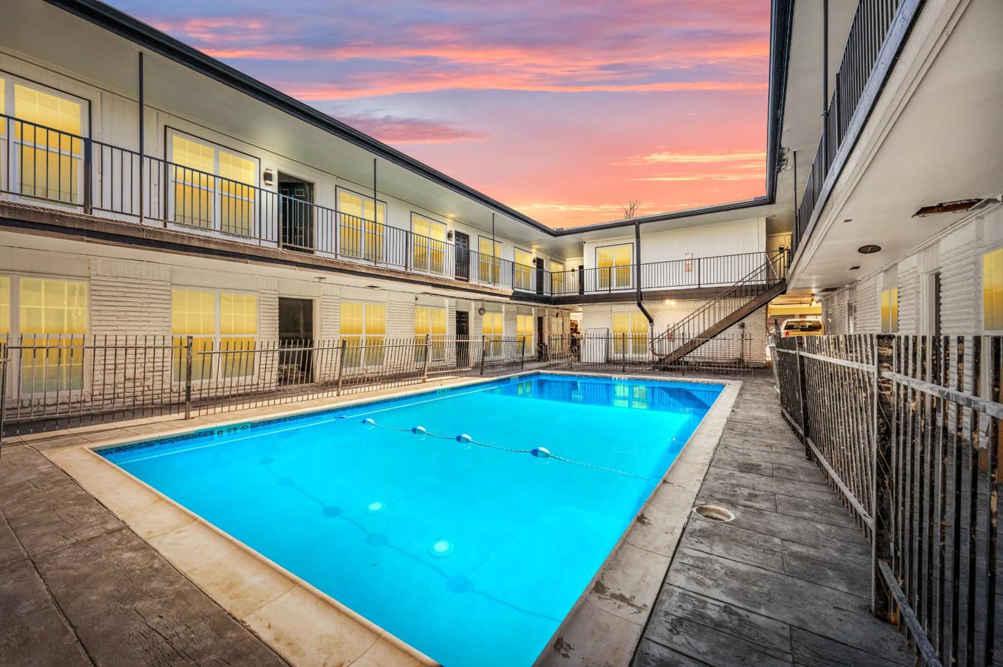 Cute And Stylish 1Br Apt With Pool & Free Park Χιούστον Εξωτερικό φωτογραφία